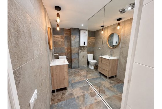 Újraértékesítés - Apartman - Torrevieja