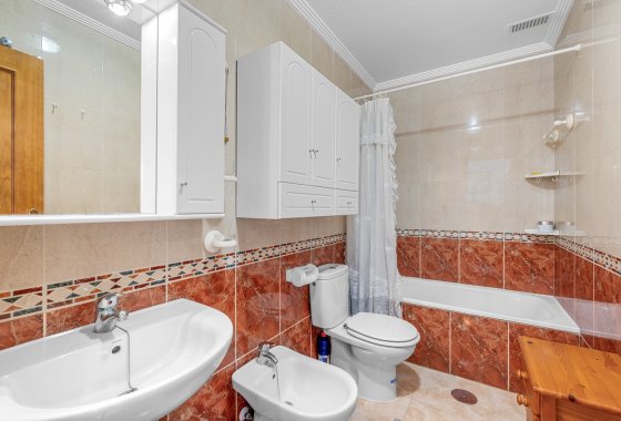 Újraértékesítés - Apartman - Torrevieja