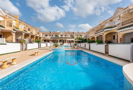 Újraértékesítés - Villa / ikerházfél - Ciudad Quesada - Lo Marabú