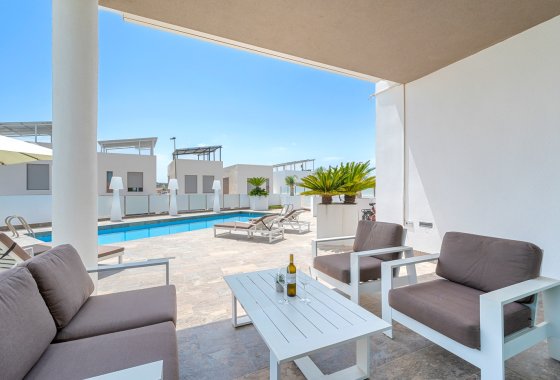 Перепродажа - Villa - Orihuela Costa - Villamartín