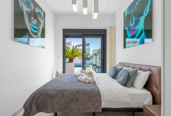 Перепродажа - Villa - Orihuela Costa - Villamartín