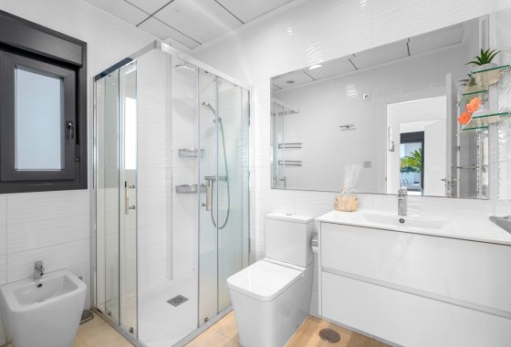 Перепродажа - Villa - Orihuela Costa - Villamartín