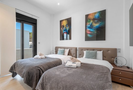 Перепродажа - Villa - Orihuela Costa - Villamartín