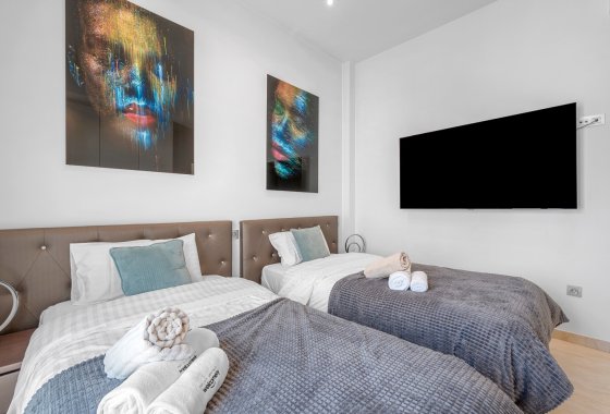 Перепродажа - Villa - Orihuela Costa - Villamartín