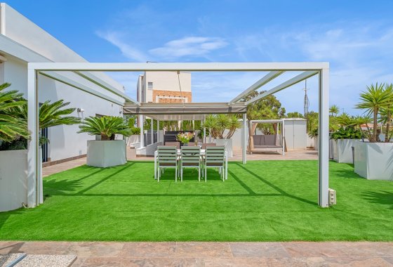 Перепродажа - Villa - Orihuela Costa - Villamartín