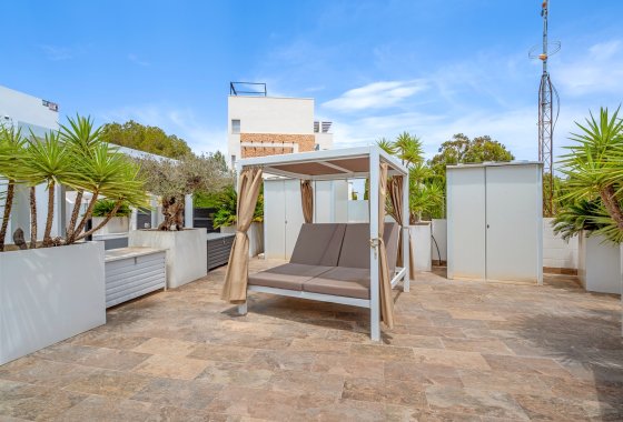 Перепродажа - Villa - Orihuela Costa - Villamartín
