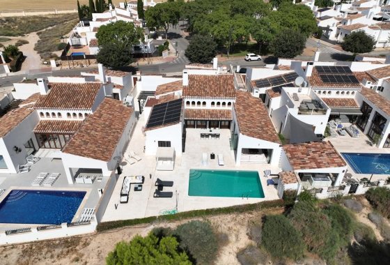 Resale - Villa - Baños y Mendigo