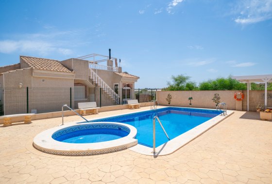 Resale - Villa - Algorfa