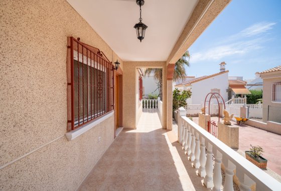 Resale - Villa - Algorfa