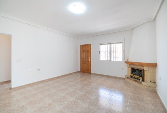 Resale - Villa - Algorfa