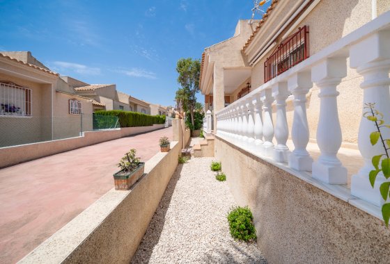Resale - Villa - Algorfa