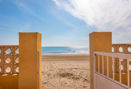 Resale - Villa - Guardamar del Segura