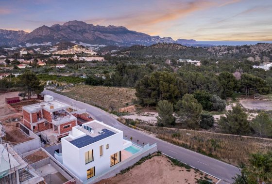 Nouvelle construction - Villa - Polop