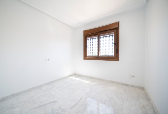 Újraértékesítés - Villa / ikerházfél - San Miguel de Salinas - San Miguel