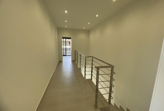 Новое здание - Villa - Almoradi - Almoradí