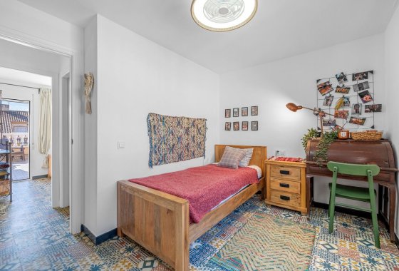 Újraértékesítés - Villa / ikerházfél - Los Alcázares