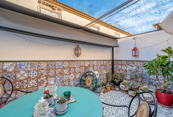 Újraértékesítés - Villa / ikerházfél - Los Alcázares