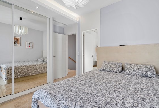 Újraértékesítés - Adosado - Ciudad Quesada - Doña pepa