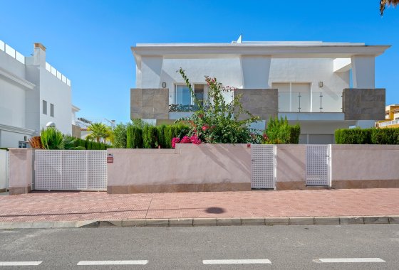 Újraértékesítés - Adosado - Ciudad Quesada - Doña pepa