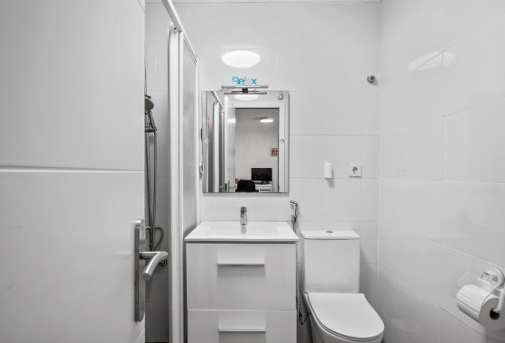 Resale - Apartment  - Torrevieja - La Siesta