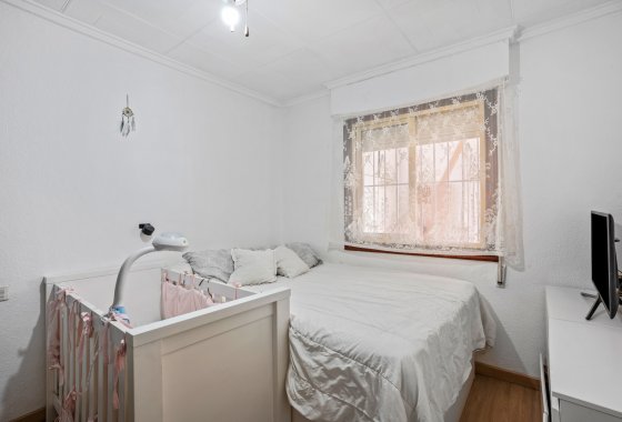 Resale - Apartment  - Torrevieja - La Siesta