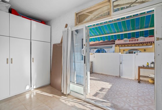 Resale - Apartment  - Torrevieja - La Siesta