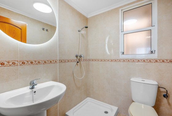 Reventa - Apartamento  - Torrevieja