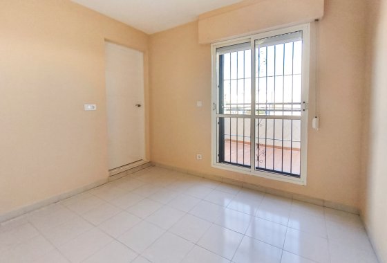 Перепродажа - Квартира  - Torrevieja - Lago jardin
