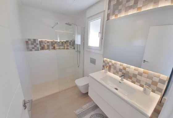 New Build - Villa / ikerházfél - Avileses