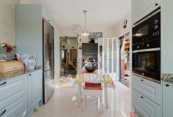 Resale - Country Estate - Fortuna