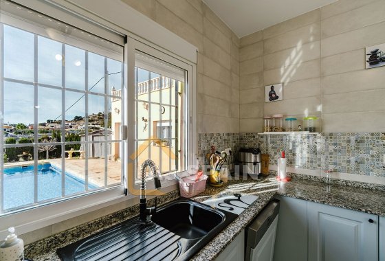 Resale - Country Estate - Fortuna