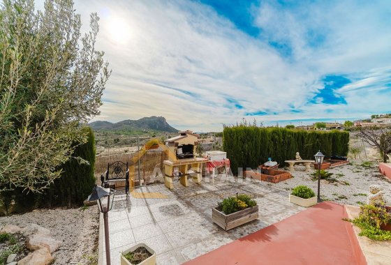 Resale - Country Estate - Fortuna