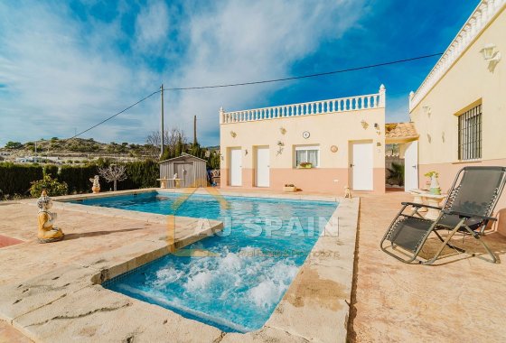 Resale - Country Estate - Fortuna