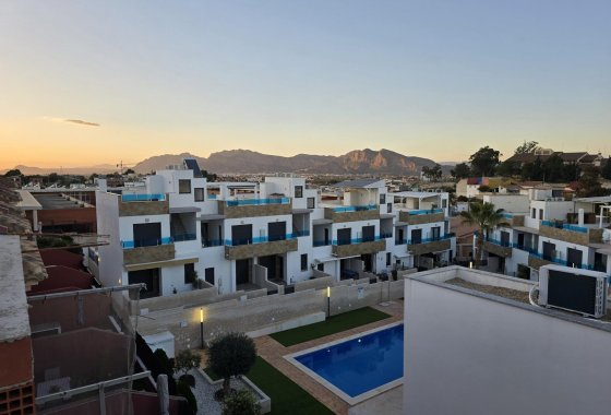 New Build - Villa / ikerházfél - Bigastro