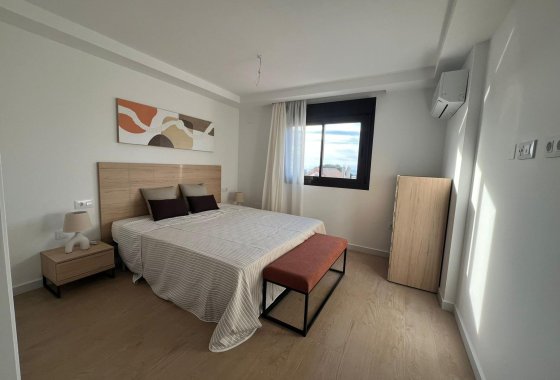 New Build - Villa / ikerházfél - La Union