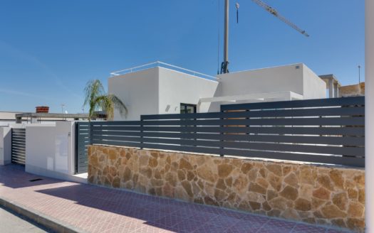 Villa 2 dorm.+sótano Rojales